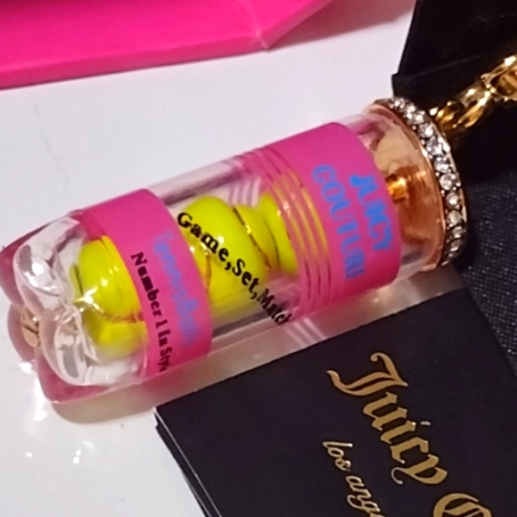 Juicy Couture Game Set Never Removed from Original 🎁 NWT - Picture 7 of 9